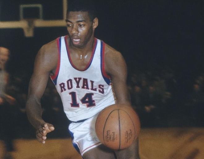 场比赛并继 场比赛并继