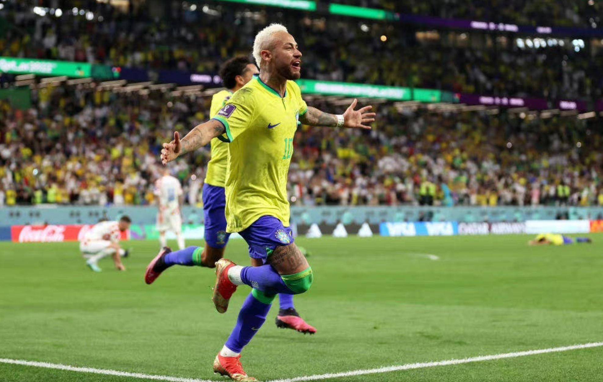 轮遭绿军横 轮遭绿军横